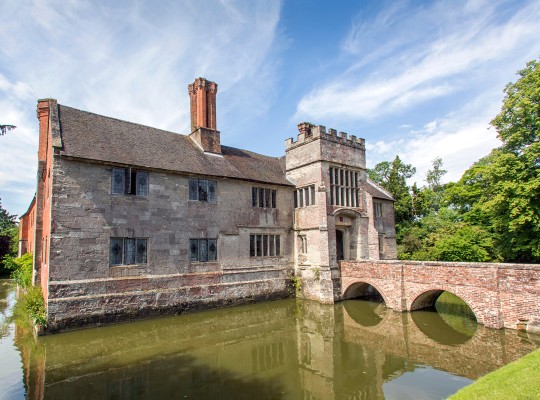 Baddesley clinton