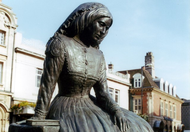 George Eliot statue